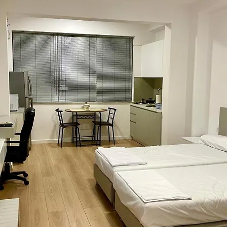 Apartment Johana Blloku In Amazing Location! Tirana