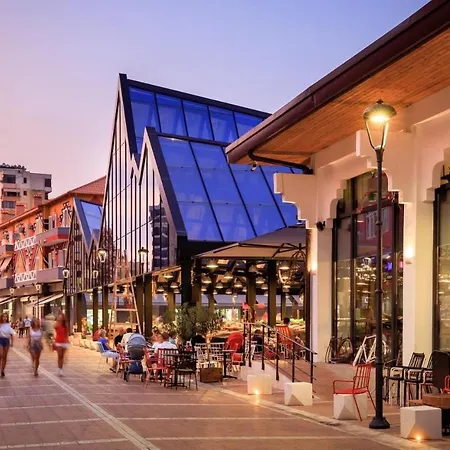 Διαμέρισμα Johana Blloku In Amazing Location!